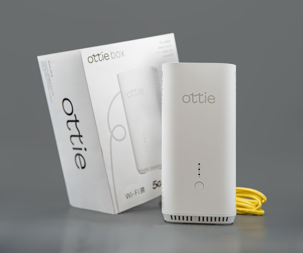 The Ottie box is at the heart of the Ottie solution. It is a 4G/5G modem router that connects your business devices to a mobile network in case of home broadband failure.
